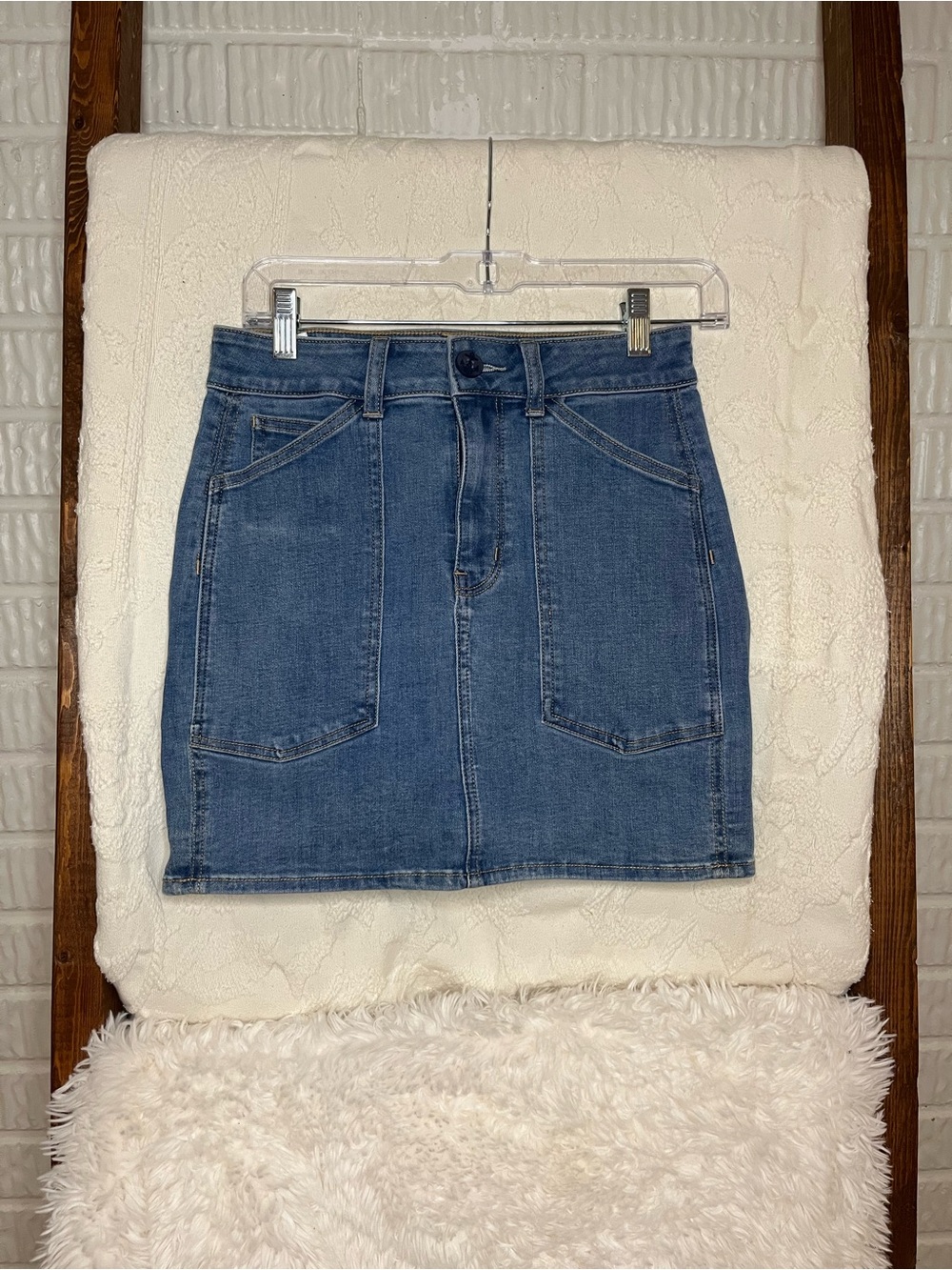 American Eagle Hi-Rise Mini Denim Skirt - Size 2